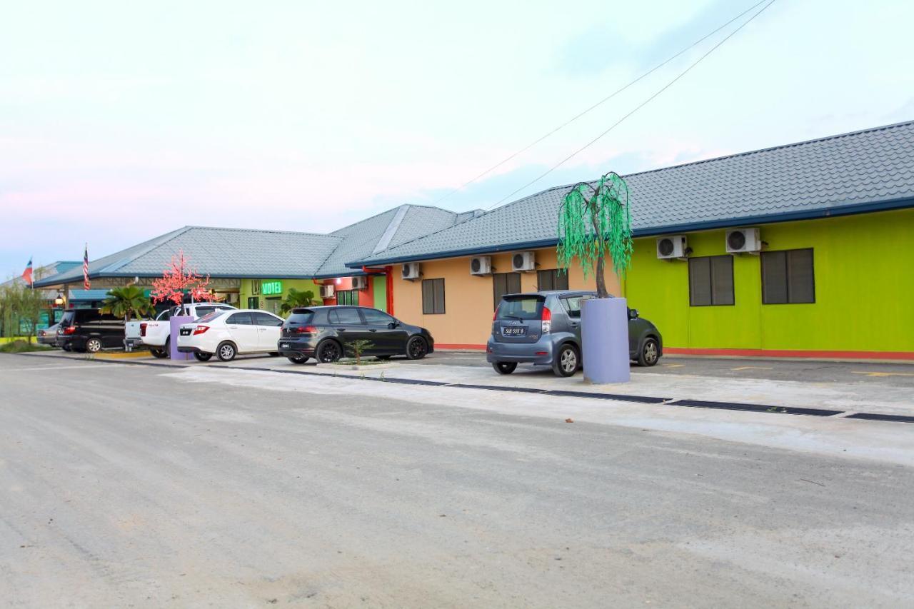 Oyo 89478 Lkh Motel Kota Kinabalu Esterno foto